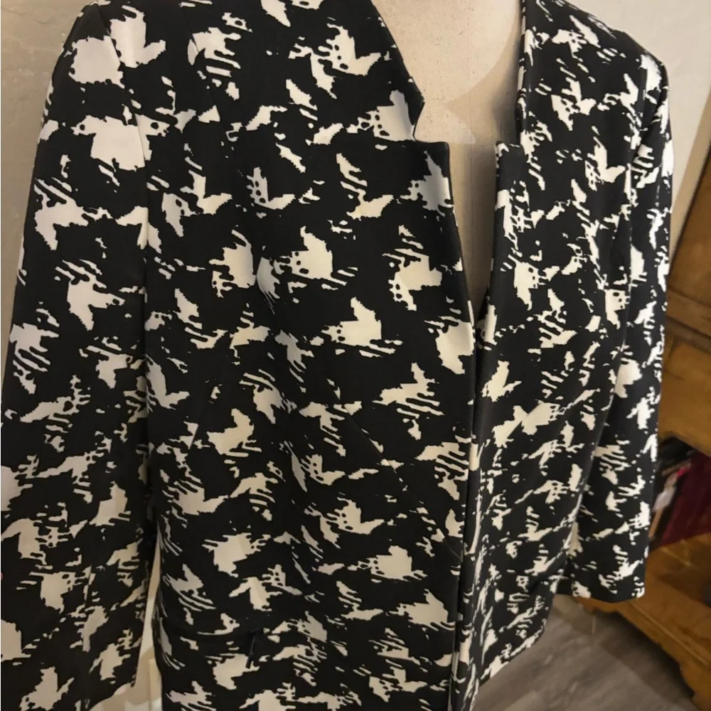 Classifies Entier Black & White Patterned Women's Open Front Jacket sz L